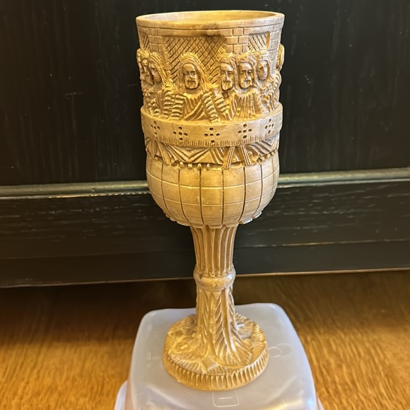 Vintage Hand Carved Olive Wood Chalice Cup w/ Jerusalem Last Supper & Jesus - Picture 3 of 14
